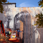 Alice al lavoro: la realizzazione del murale di Melbourne ha portato via 8 giorni